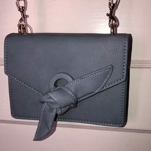 New with tag blue knot, small bag - Picture 2 of 4